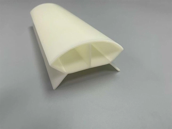 Corner Radius Profile Plastic 2800mm For Furniture Board